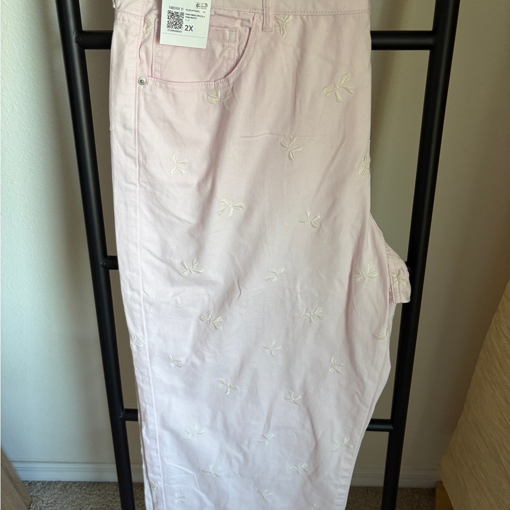Pink Bow Embroidered Women's Jeans